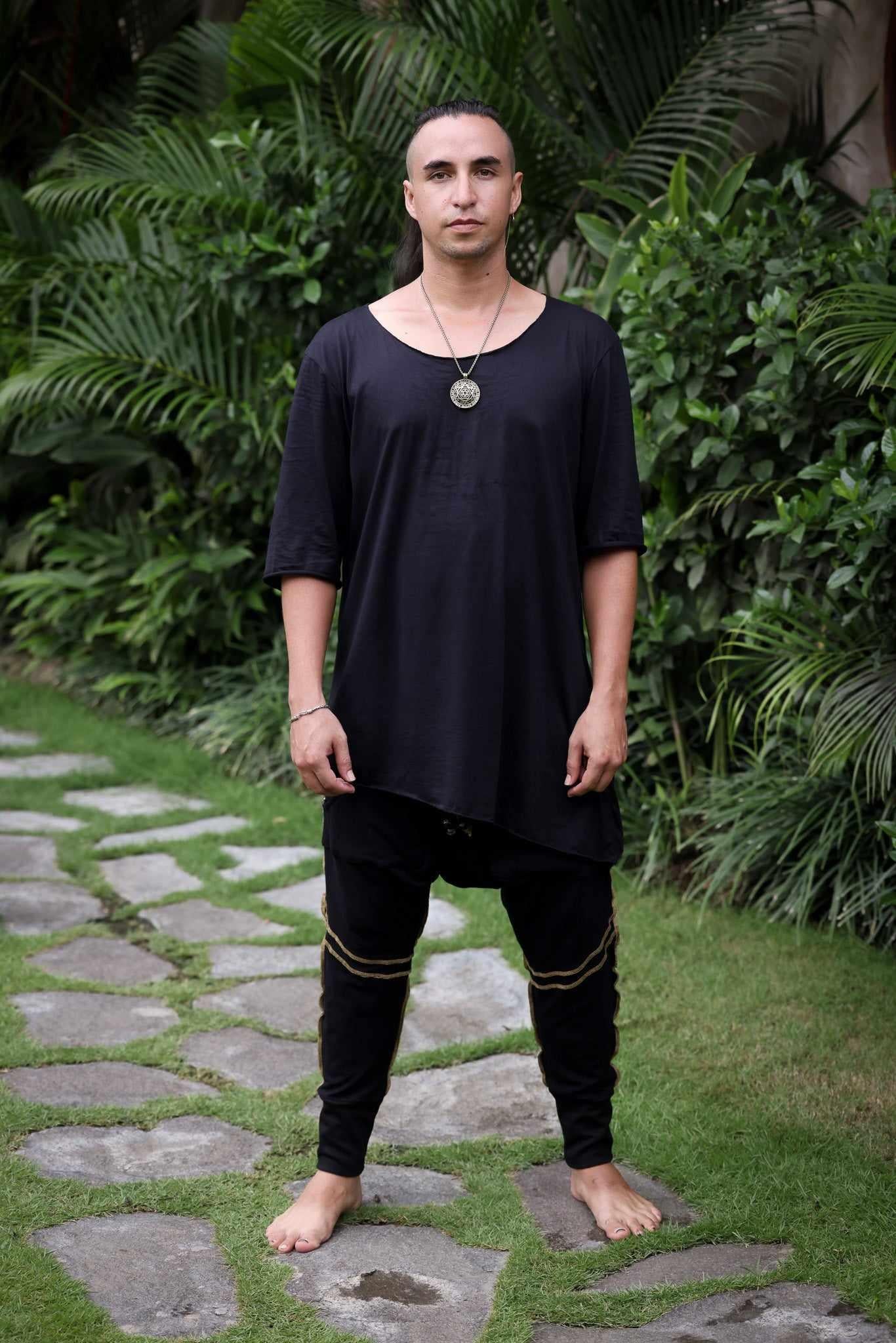 VALO Design Shirt HIHA TEE - A perfect slim fit oversize 3/4 Sleeve Round-Neck Tee shirt is a combination of quality eco lux bamboo fabric and stylish diagonal cut.
