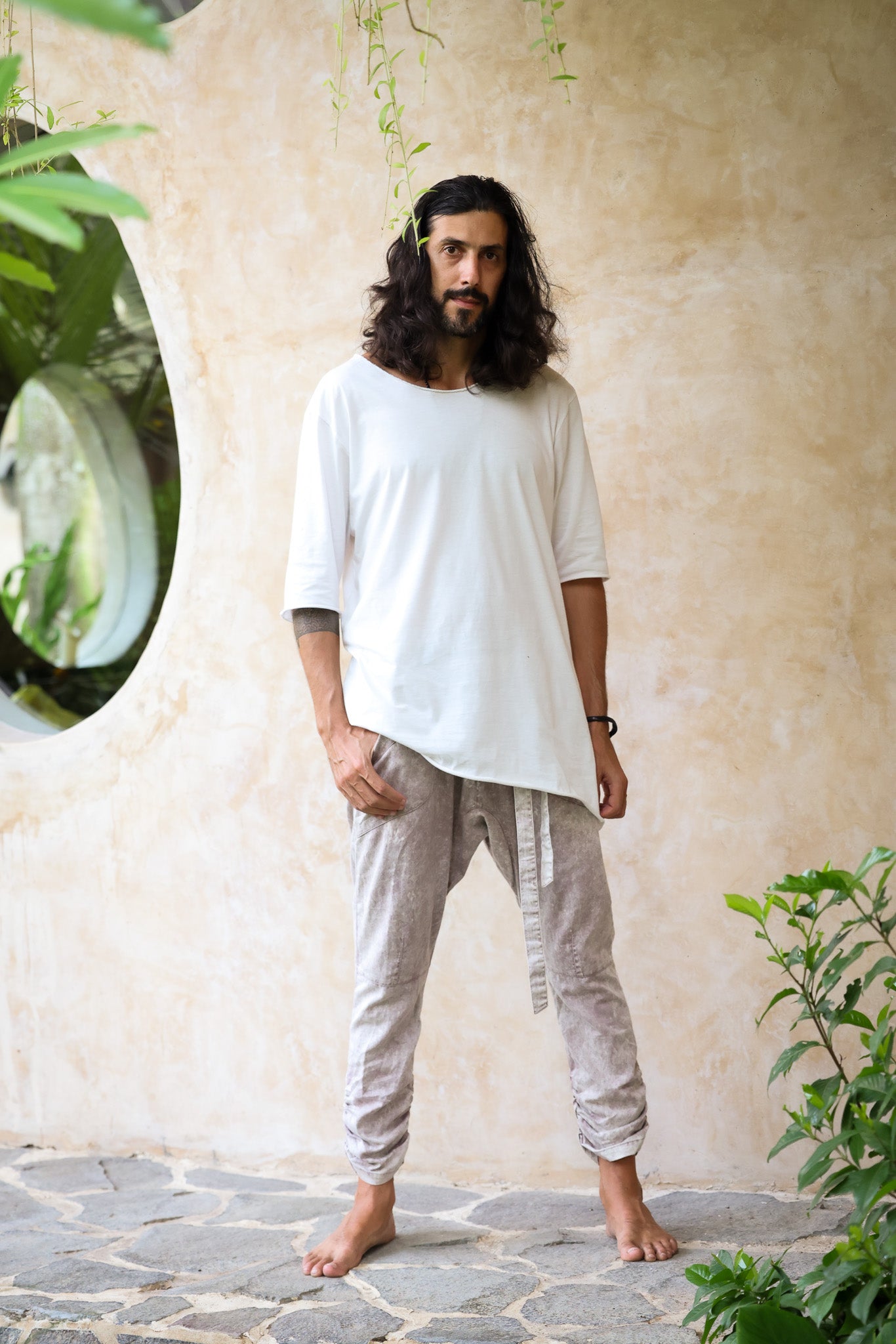 VALO Design Shirt HIHA TEE - A perfect slim fit oversize 3/4 Sleeve Round-Neck Tee shirt is a combination of quality eco lux bamboo fabric and stylish diagonal cut.