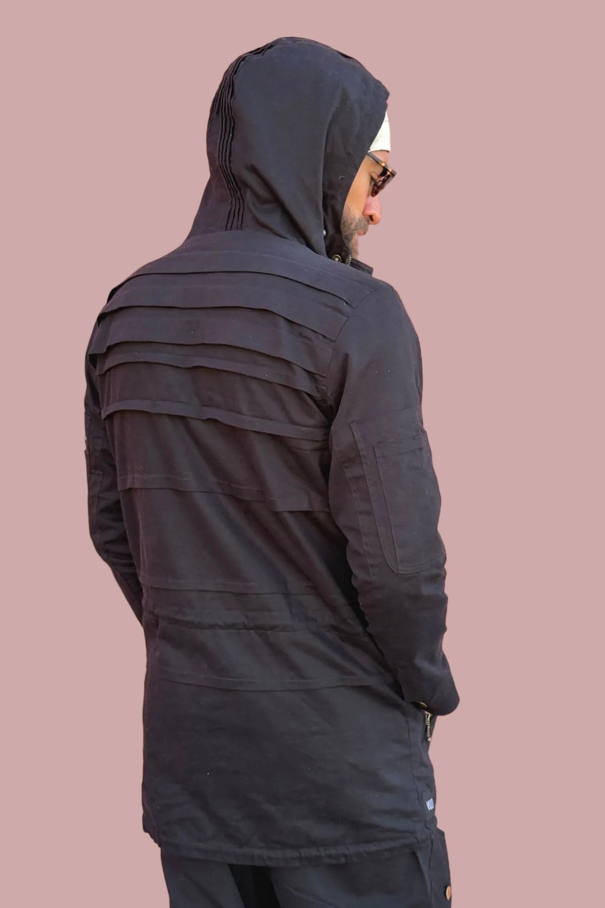 VALO Design Jackets LUONTO - Medium-Long 100% cotton jacket with impressive VALO print art by artist Timo Nummela on the interior layer