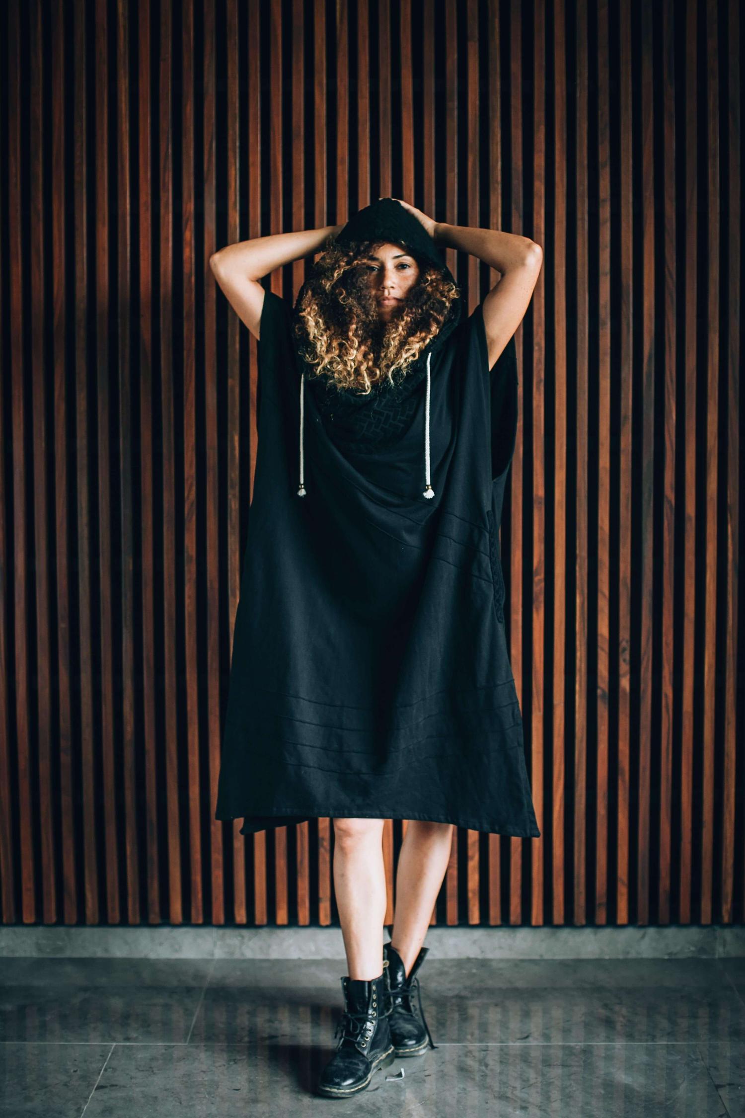 VALO Design Hoodies ONSEN - Inspired by Japanese aesthetics, our new hooded poncho robe kaftan ONSEN is made from 100% Terry Cotton, durable and smooth natural material