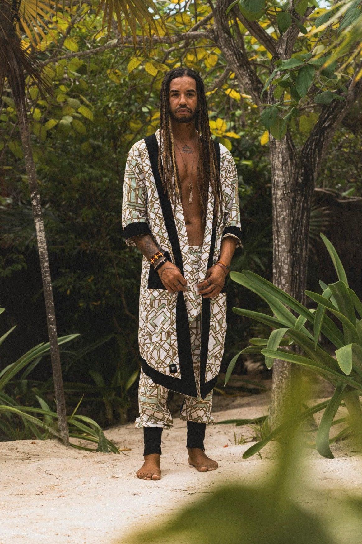 VALO Design Kimono VALO Spirit - An impressive and elegant long 100% cotton kimono cardigan with half sleeves