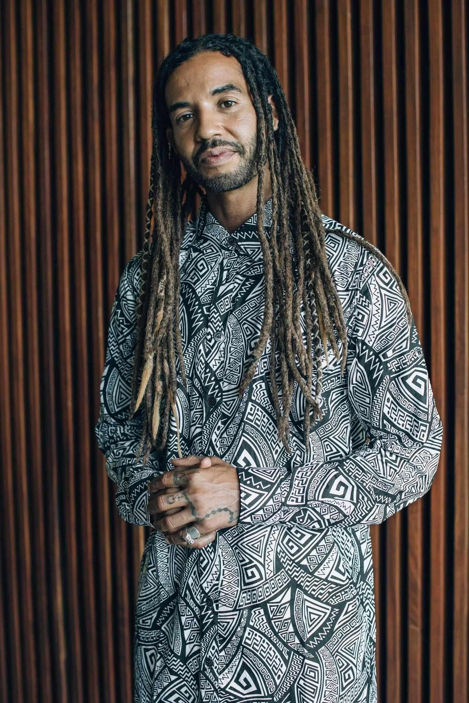 VALO SPIRIT PANTAI Black & White Tribal - A classic slim fit button up shirt with unique print - VALO Design Clothing