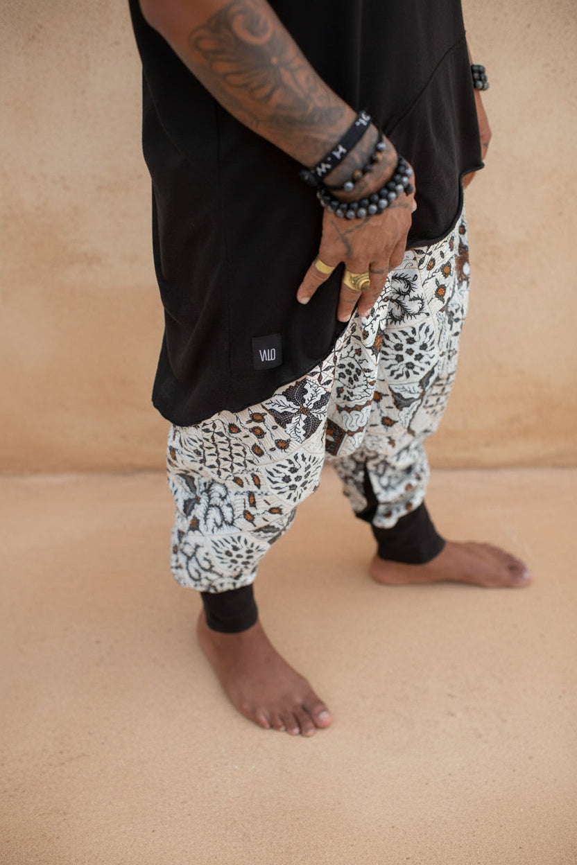 VALO Design  BALI SPIRIT NINJA White Batik - Comfortable & stylish cotton print harem pants