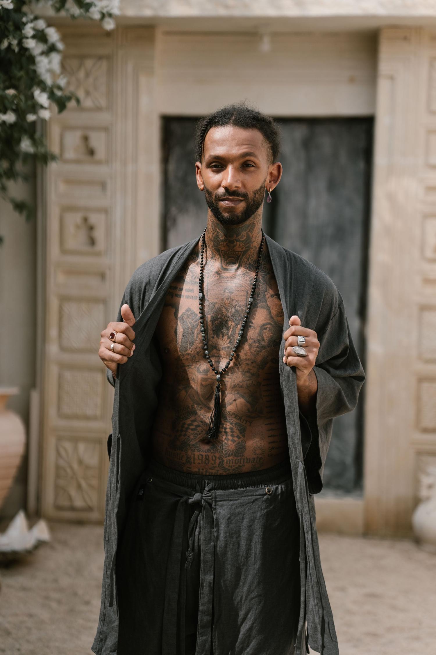 BUSHI Kimono - Japanese Inspired Short Kimono Robe