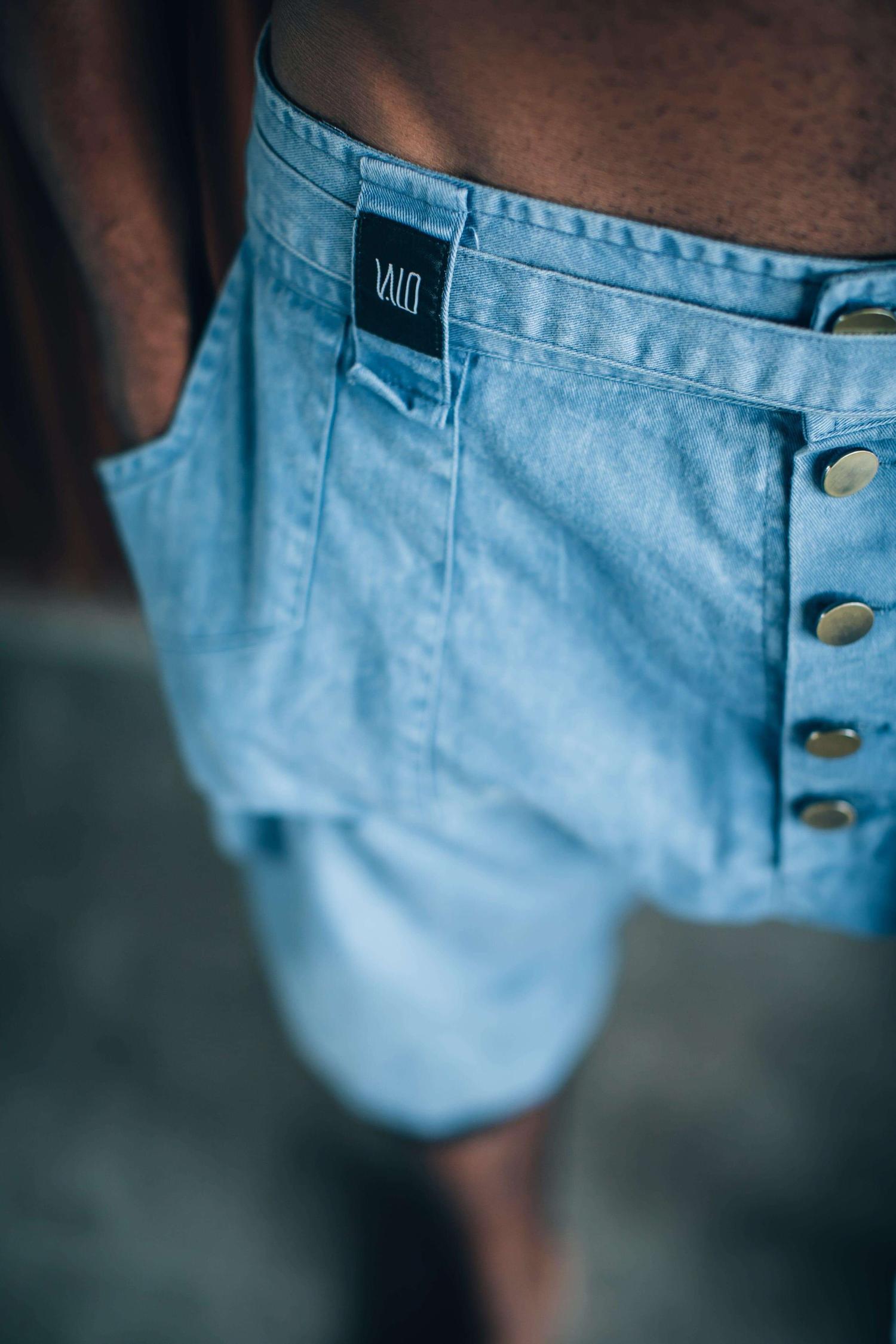 VALO Design Clothing Capris KIVI CAPRI – Crafted from high-quality 100% cotton tipis with a stonewashed effect for a unique look and superior softness