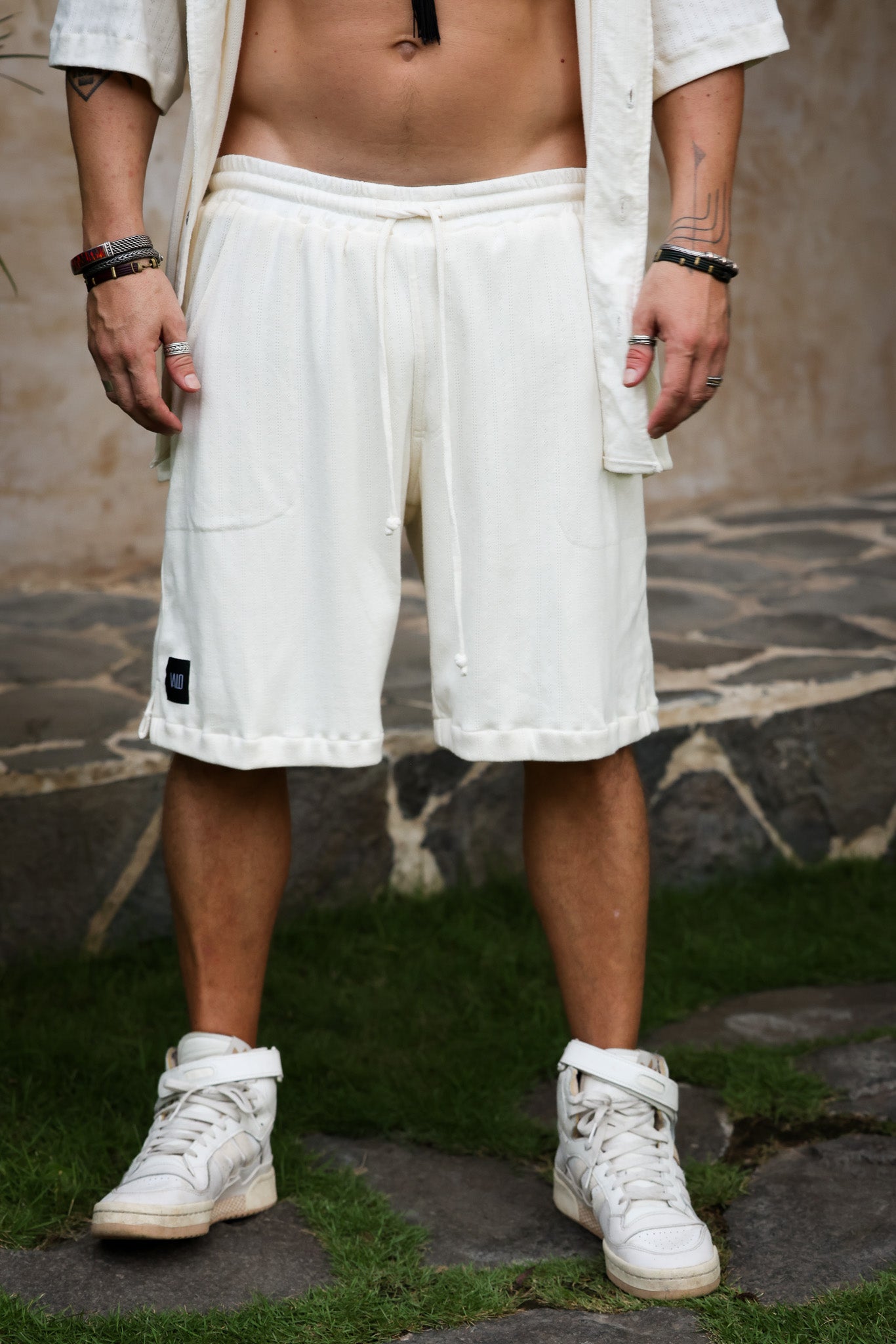 VALO Design Shorts LOMA – Crafted from 100% premium, ultra-soft Tokyo cotton. The perfect choice for warm weather comfort and effortless style.