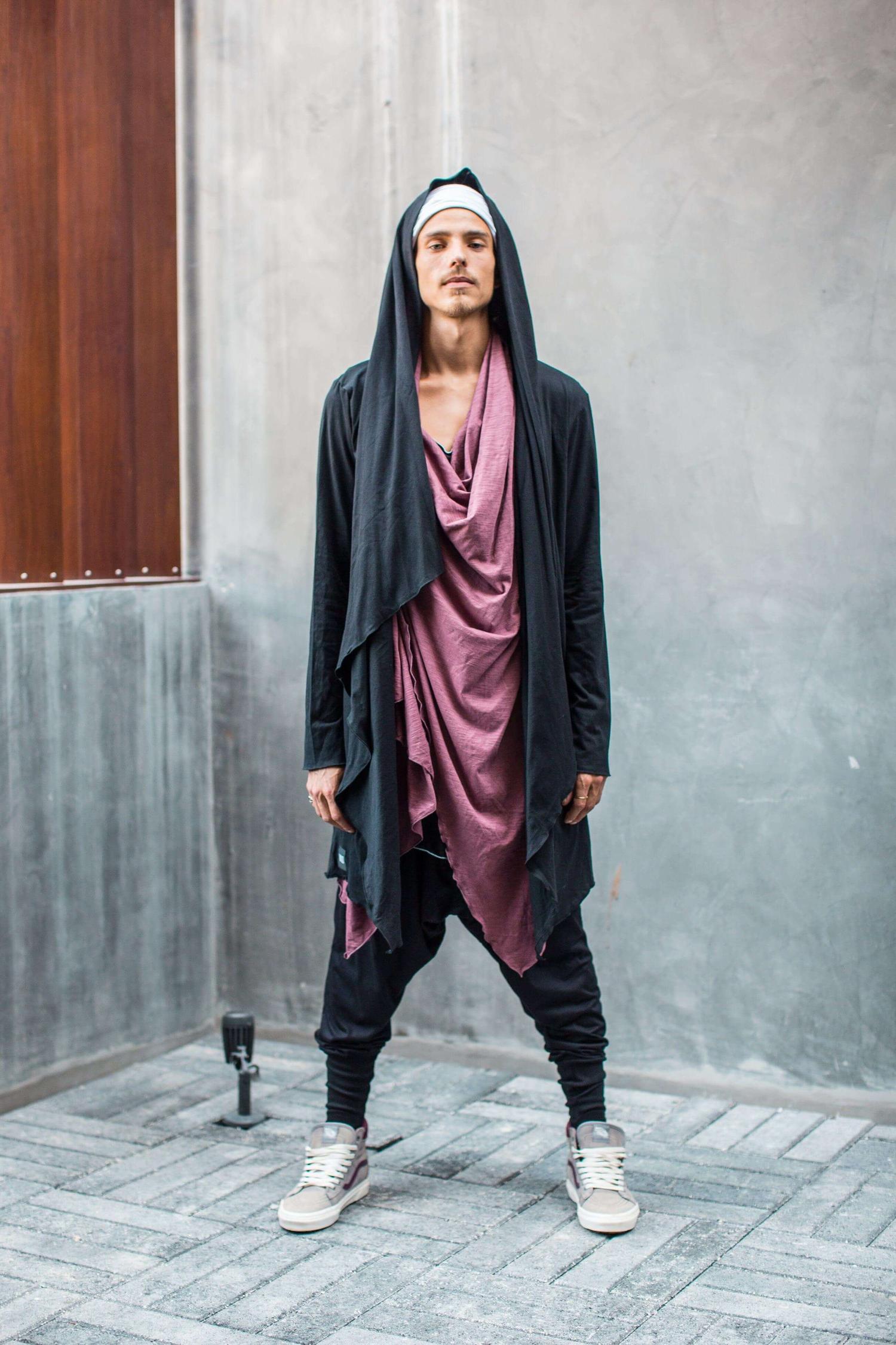 VALO Design Capes NEW MOON - Long-sleeve, double-layered, multi-use hooded cardigan made with high-quality, natural materials. Versatile design perfect for layering or as a statement piece.