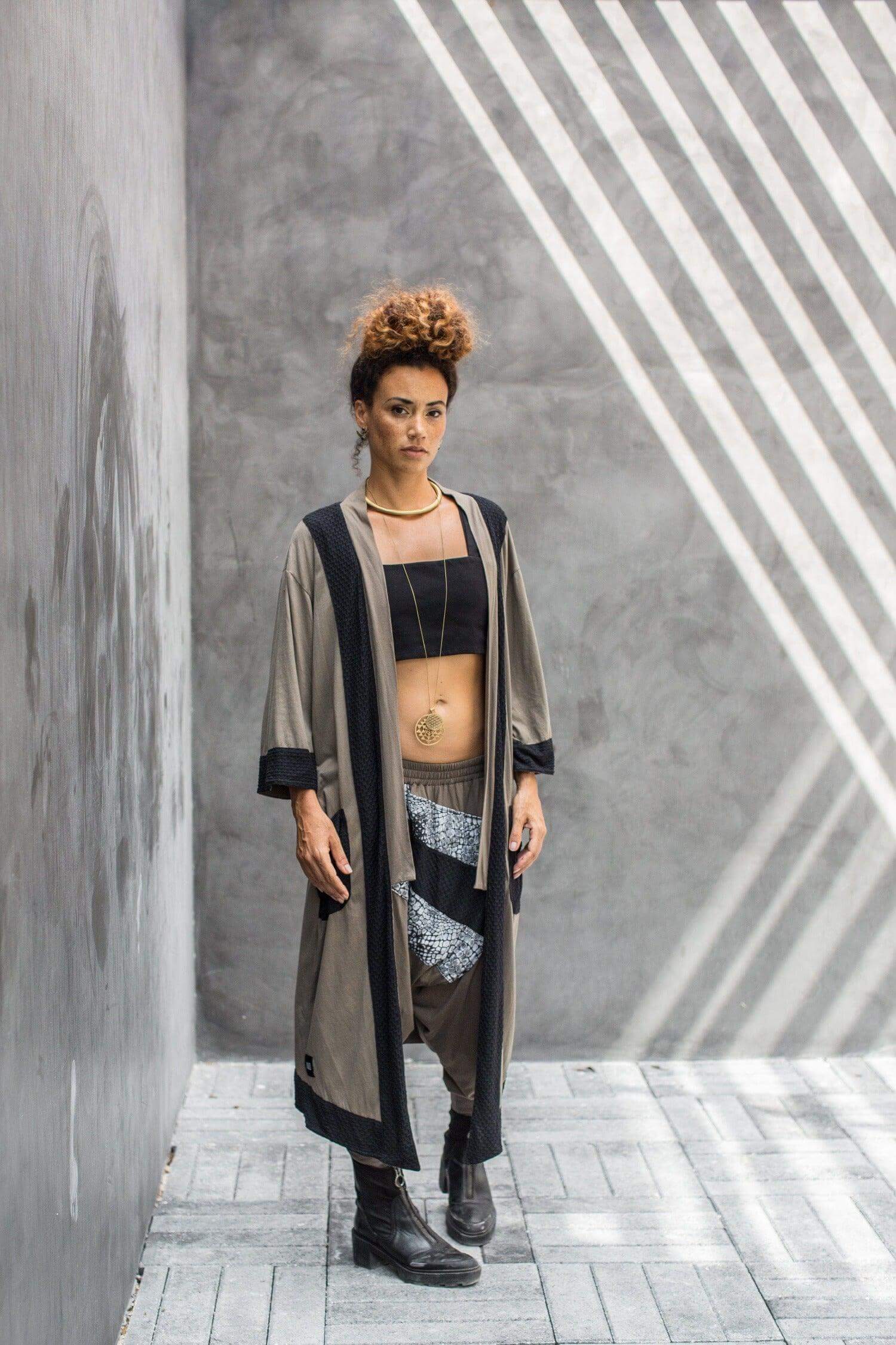 VALO Design Pants Ninja Warrior AGUNG – Stylish, slim-leg harem drop-crotch pants crafted from soft, elegant cotton fabric