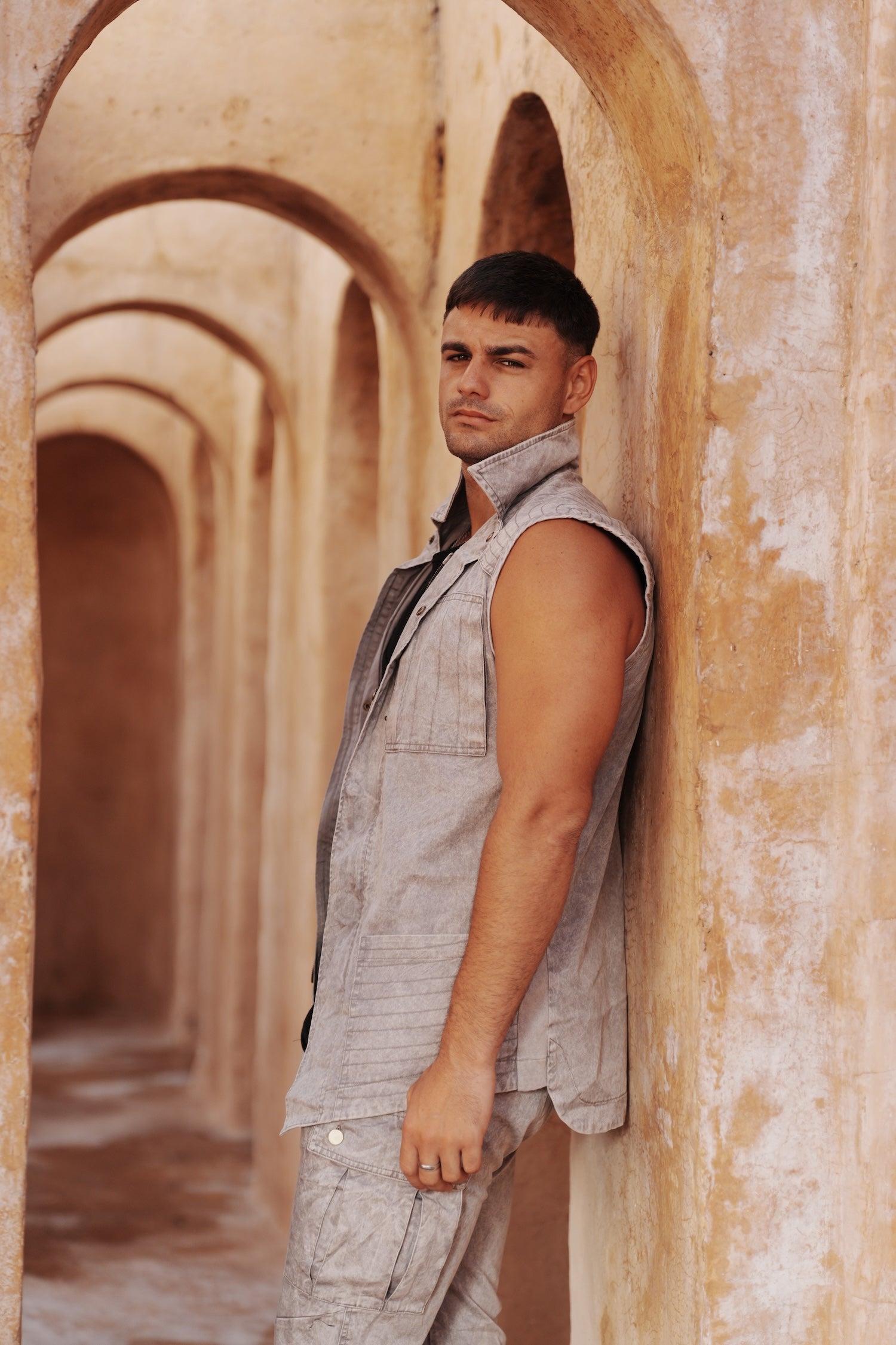 VALO Design Renegade Vest Khaki
