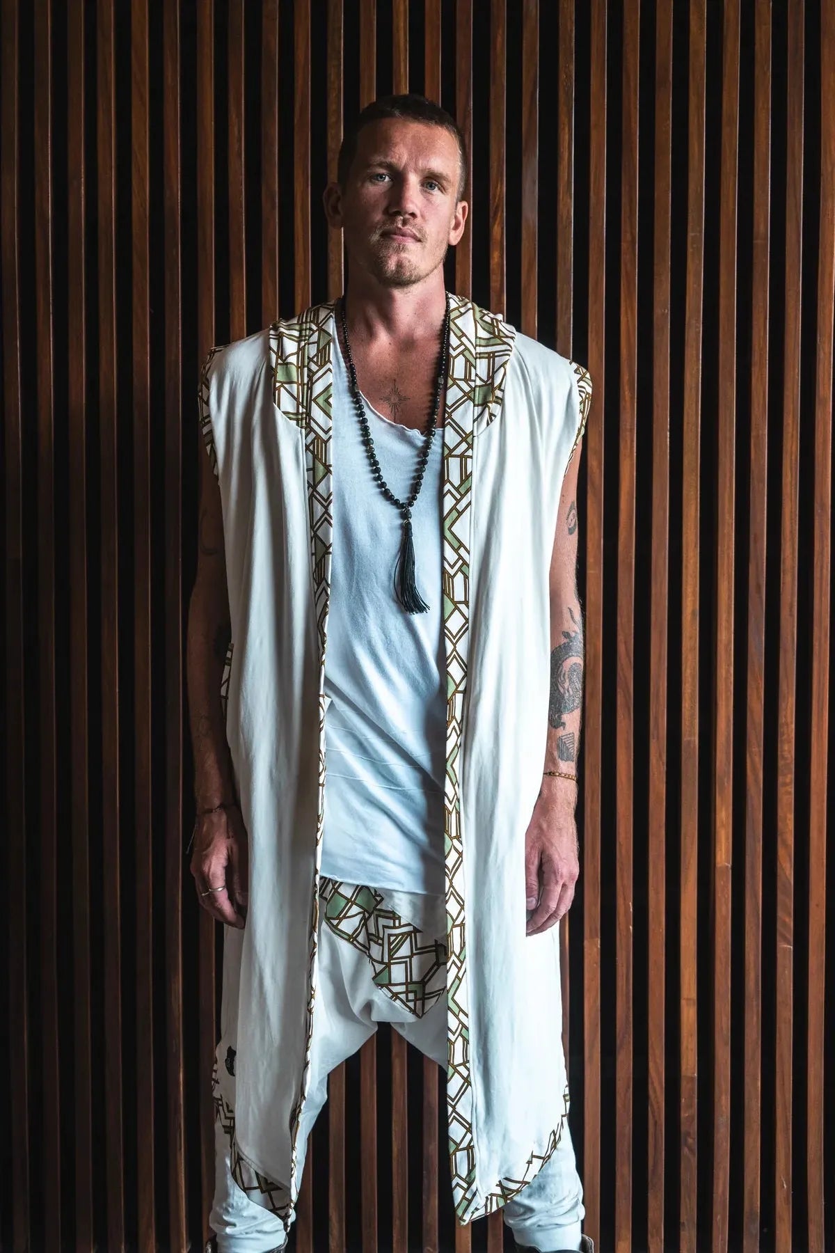 Taika Warrior Outfit White Geometric