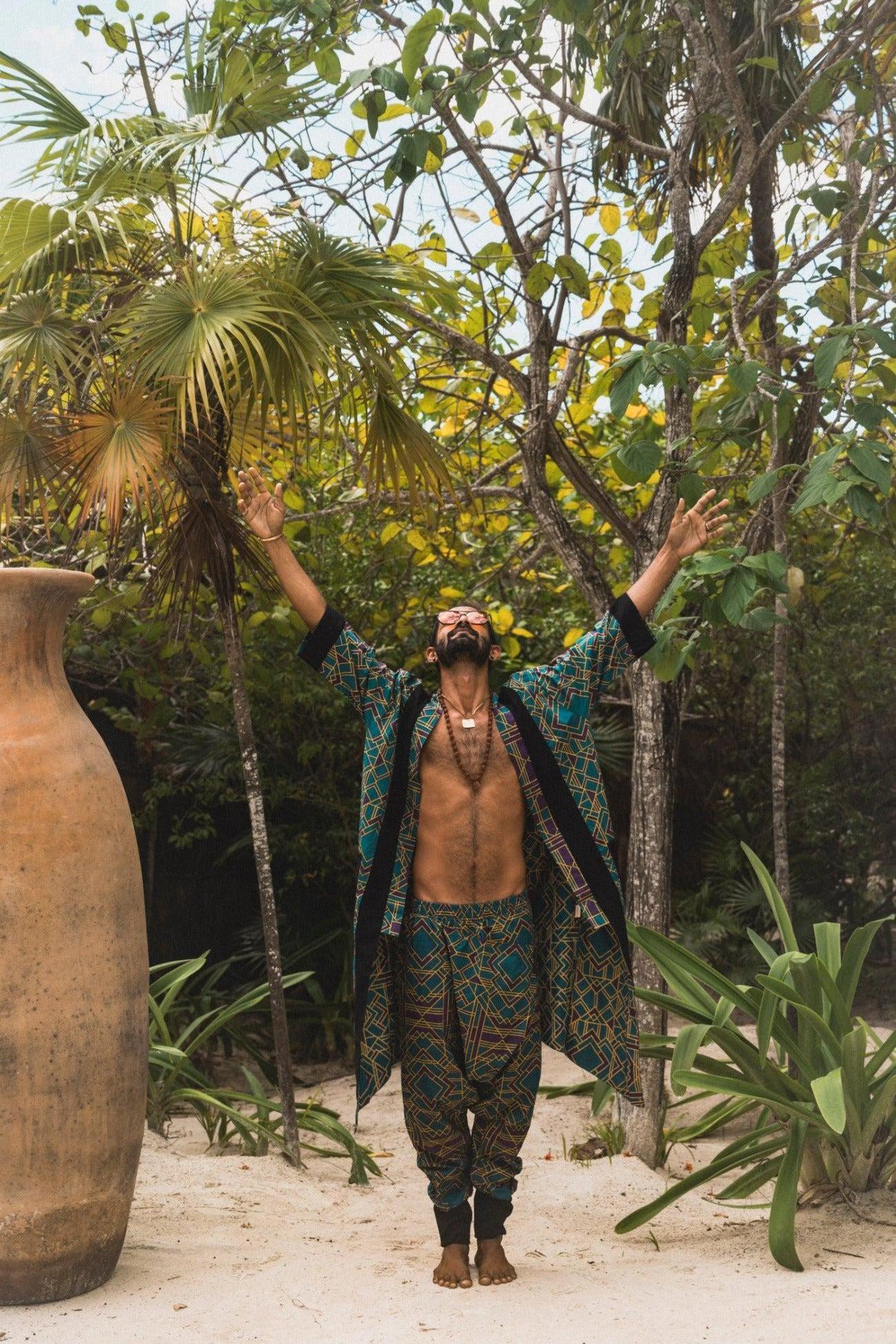 VALO Design Kimono VALO Spirit - An impressive and elegant long 100% cotton kimono cardigan, for festivals, beach or lounging at home